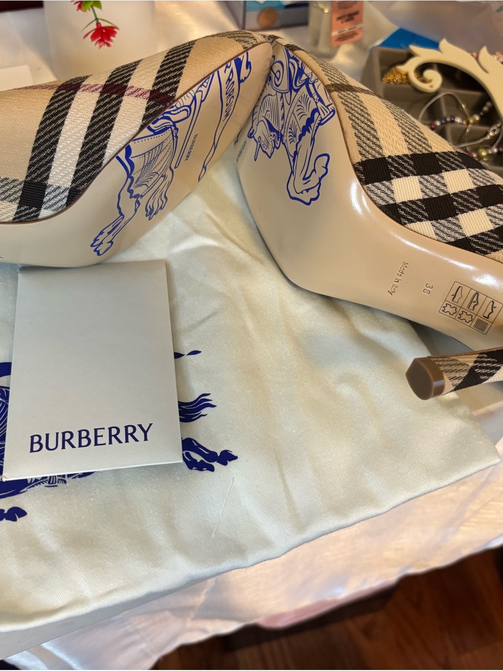Authentic NWT Burberry Pumps- Classic NovaCheck Pattern - Picture 5 of 7